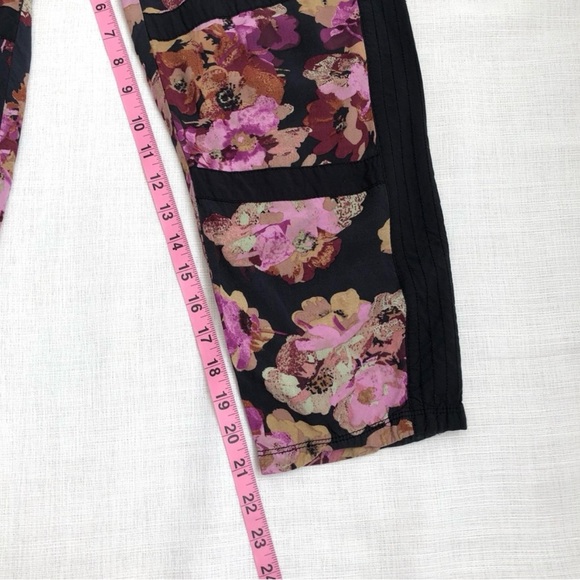Anthropologie Lilka Huntington Beach Purple/Black Floral Pants - Picture 9 of 10